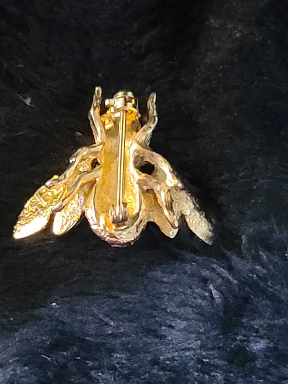 Gold Bee Brooch Pin - Textured Insect Accent small - Picture 3 of 5